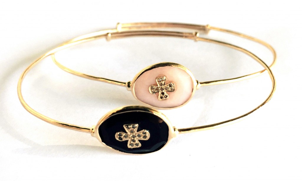 SO136 bracelet jonc pierre onyx noire ou opale rose fleur diamants sertis or 975€ Mathilde Danglade 2015-16 